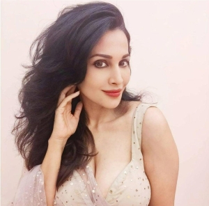 flora saini