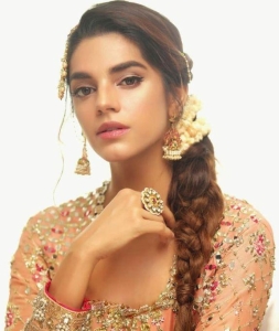 sanam saeed