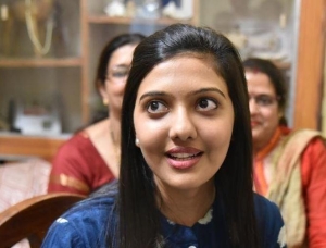 srushti deshmukh