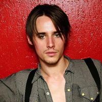 reeve carney 1775081231